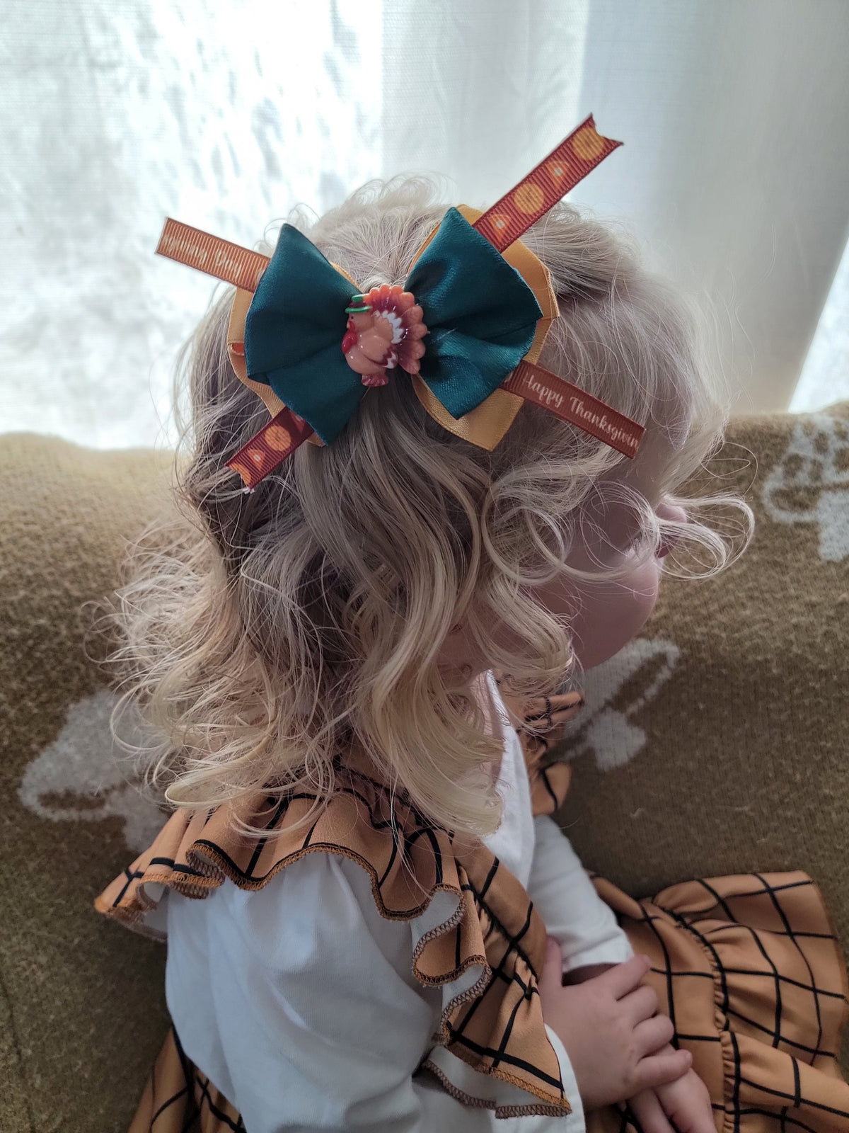 Thanksgiving day bow