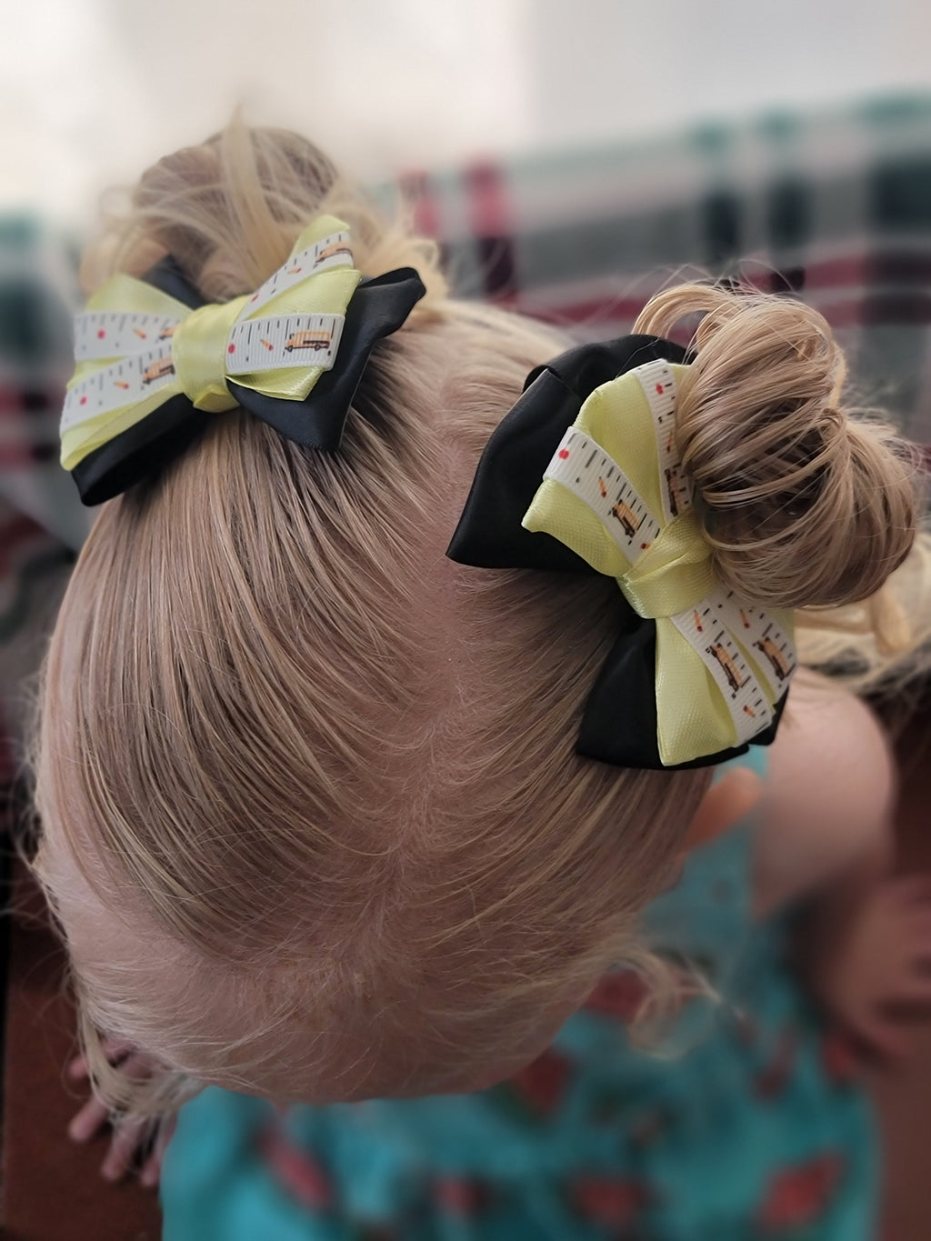 School bus bows