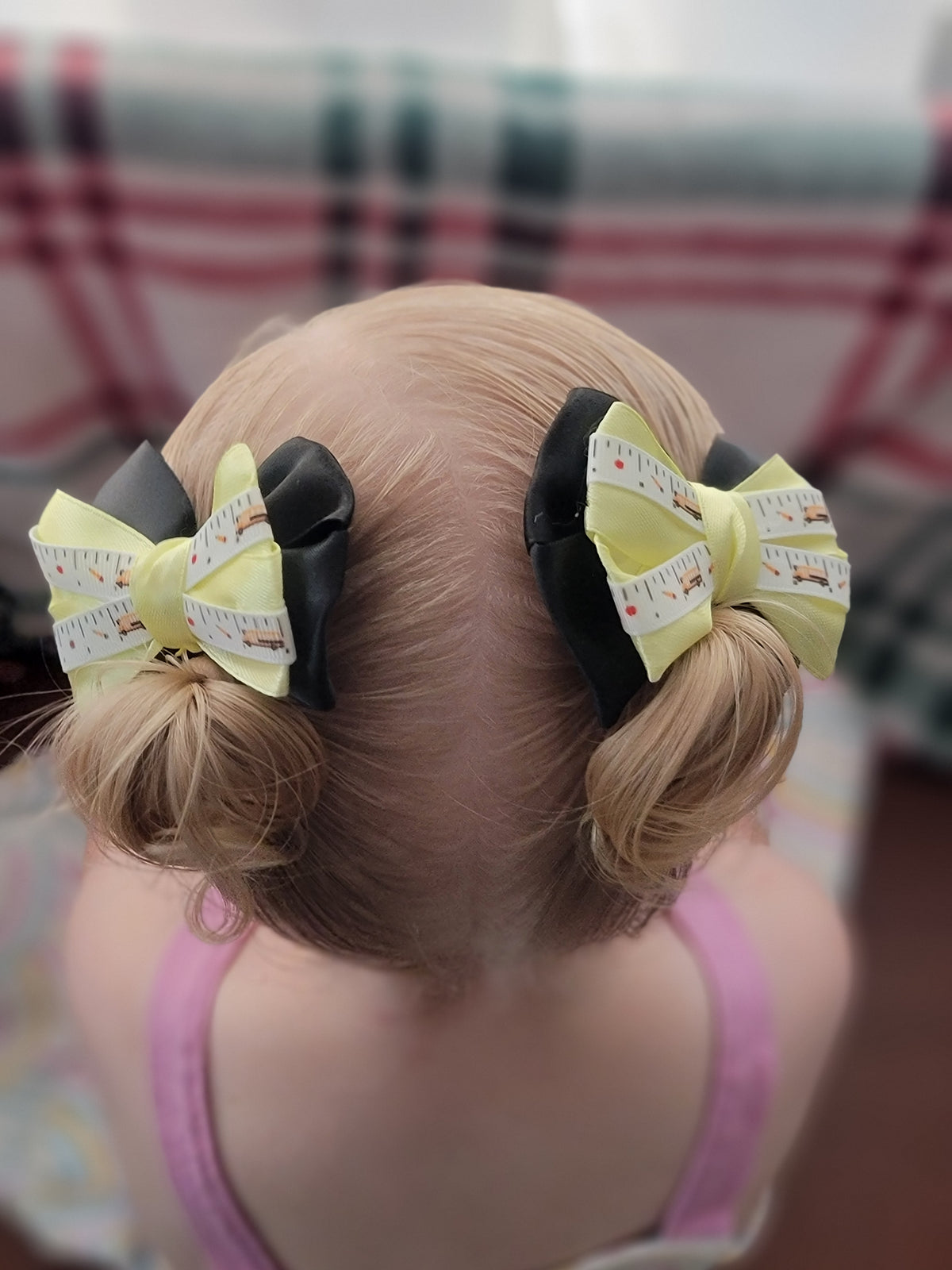 School bus bows